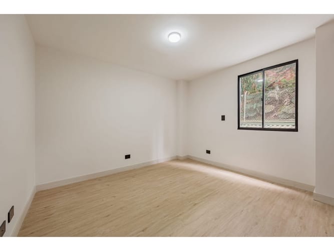 Apartaestudio en venta en El Poblado, Medellín, 154 m² · foto 19 de 24