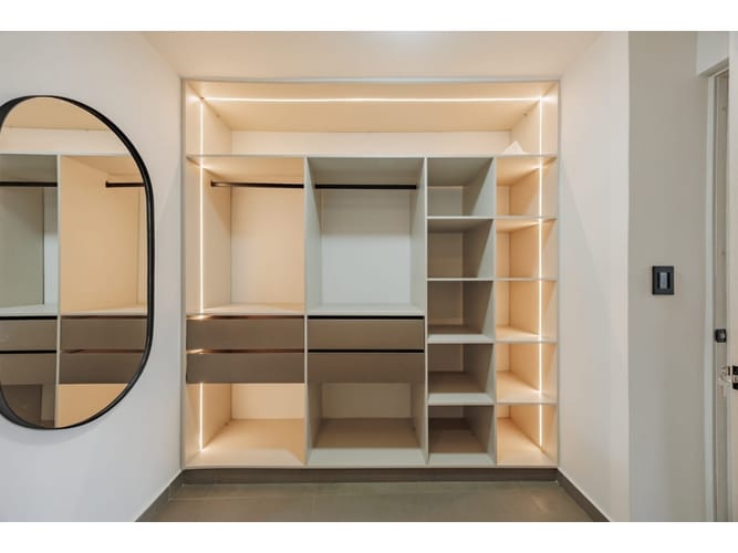 Apartaestudio en venta en El Poblado, Medellín, 154 m² · foto 21 de 24