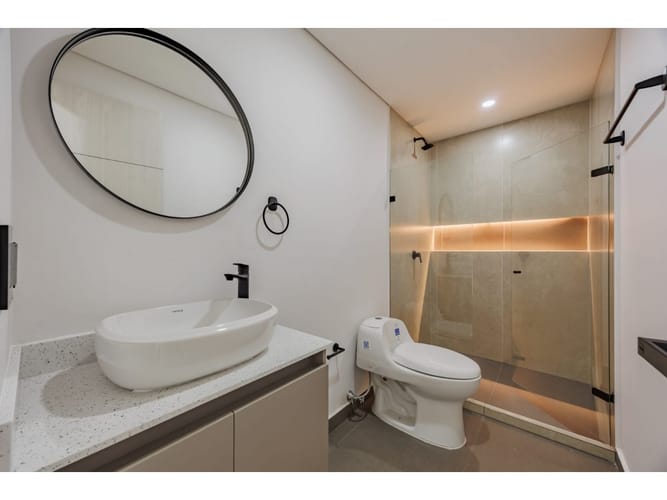 Apartaestudio en venta en El Poblado, Medellín, 154 m² · foto 23 de 24
