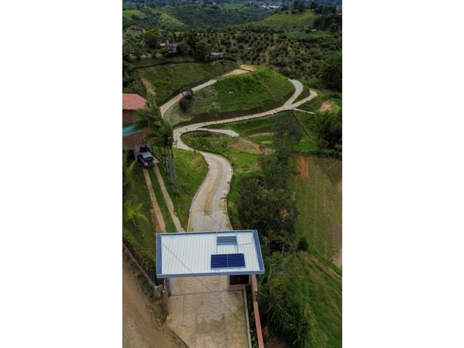 Lote en venta en El Porvenir, Marinilla, 2501 m² · foto 2 de 24