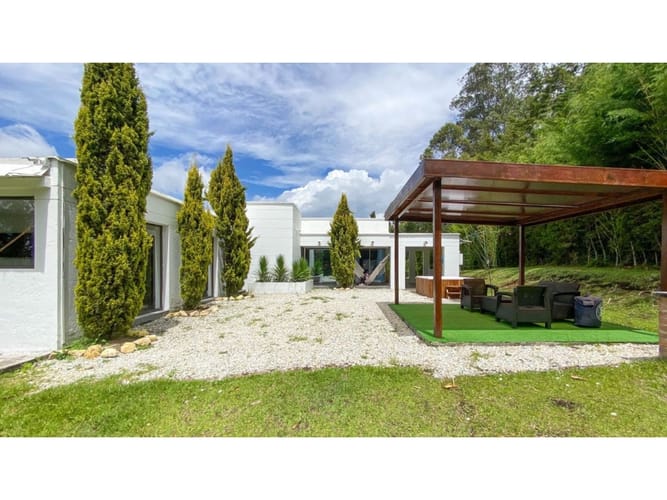 Casa de 4 alcobas en venta en Llano Grande, Rionegro, 350 m² · foto 21 de 24