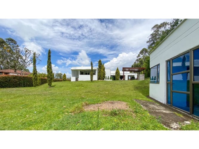 Casa de 4 alcobas en venta en Llano Grande, Rionegro, 350 m² · foto 22 de 24