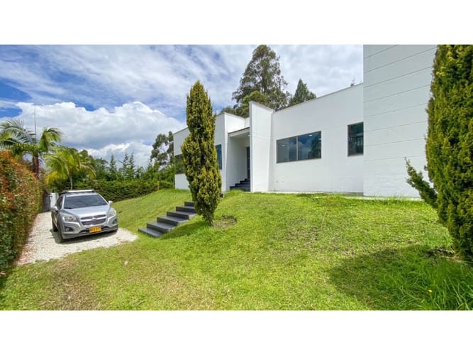 Casa de 4 alcobas en venta en Llano Grande, Rionegro, 350 m² · foto 23 de 24