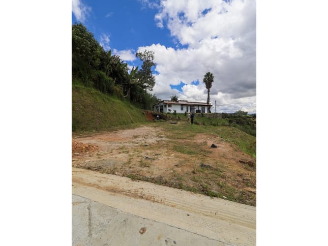 Lote en venta en El Porvenir, Marinilla, 2501 m² · foto 20 de 24