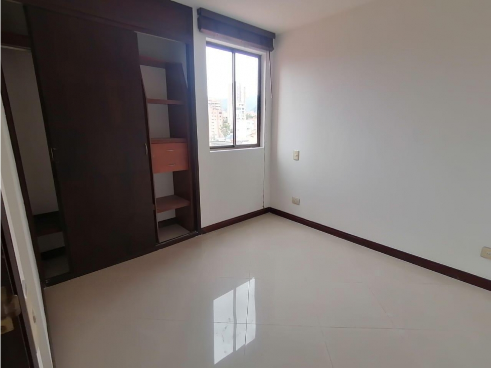 Apartamento en venta en Laureles, Medellín · foto 7 de 19