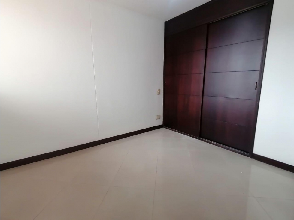 Apartamento en venta en Laureles, Medellín · foto 9 de 19