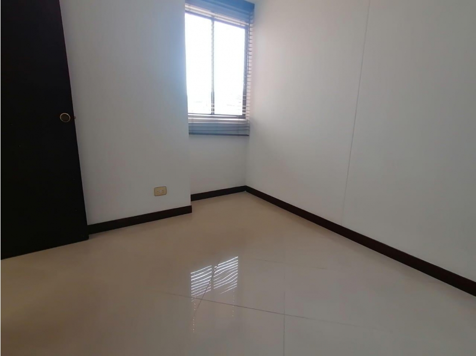 Apartamento en venta en Laureles, Medellín · foto 13 de 19