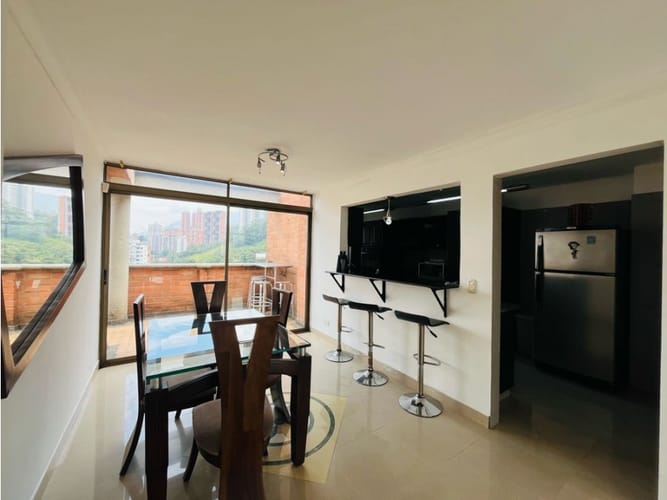 Apartamento de 3 alcobas en venta en El Poblado, Medellín, 163 m² · foto 4 de 19
