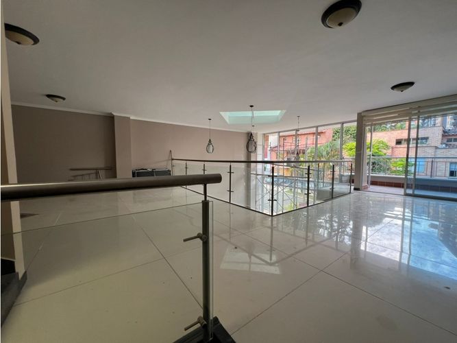 Casa de 6 alcobas en venta en San Joaquin, Medellín, 856 m² · foto 3 de 24
