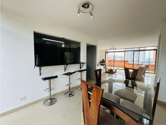 Apartamento de 3 alcobas en venta en El Poblado, Medellín, 163 m² · foto 7 de 19