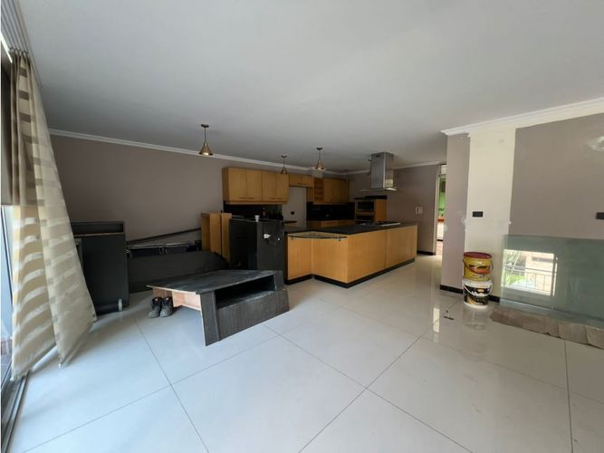 Casa de 6 alcobas en venta en San Joaquin, Medellín, 856 m² · foto 5 de 24