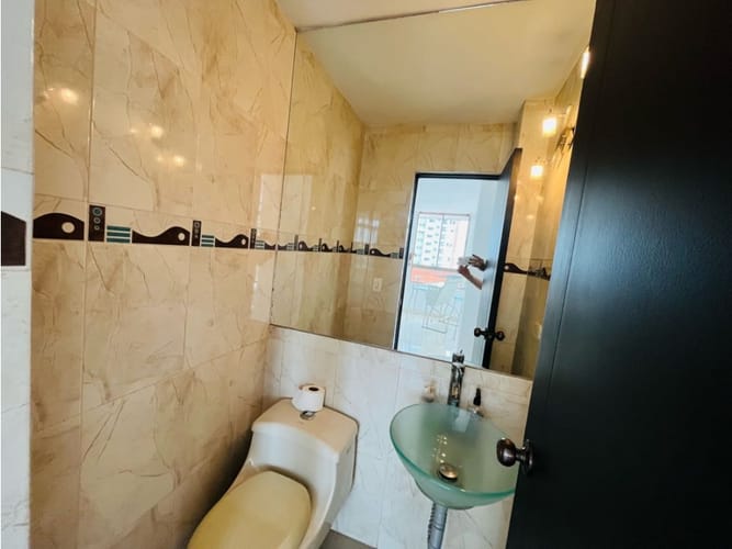 Apartamento de 3 alcobas en venta en El Poblado, Medellín, 163 m² · foto 12 de 19