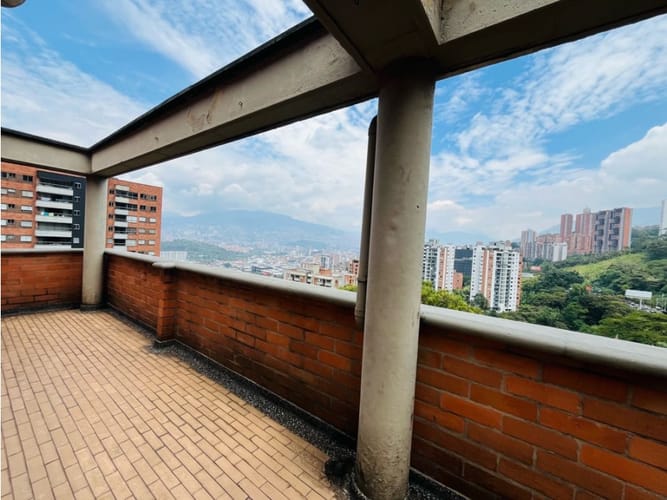 Apartamento de 3 alcobas en venta en El Poblado, Medellín, 163 m² · foto 14 de 19
