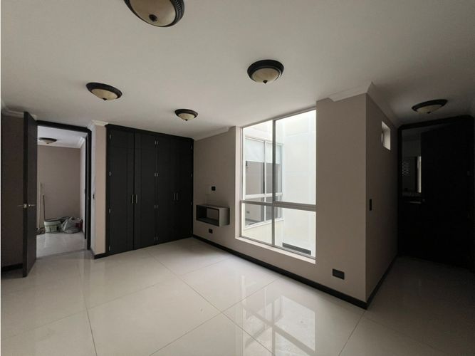 Casa de 6 alcobas en venta en San Joaquin, Medellín, 856 m² · foto 11 de 24