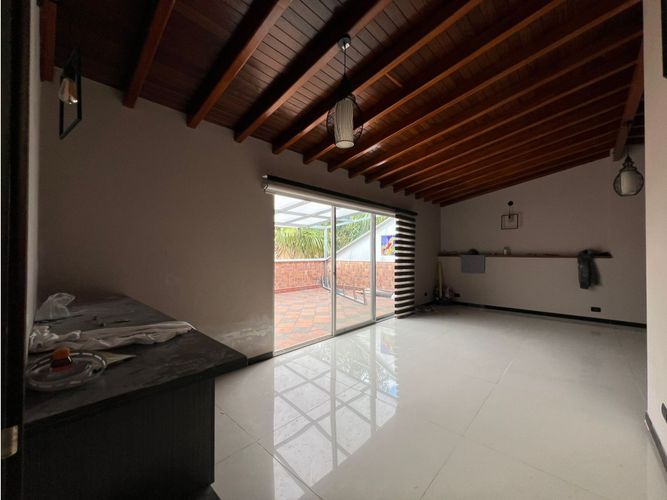 Casa de 6 alcobas en venta en San Joaquin, Medellín, 856 m² · foto 13 de 24