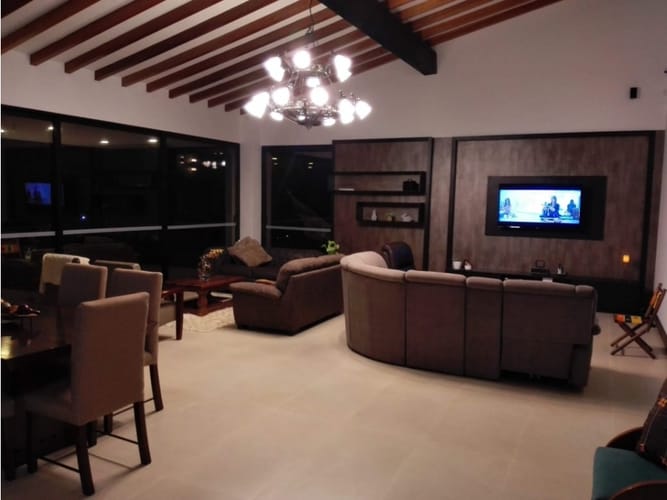Casa de 4 alcobas en venta en Santa Ana, Rionegro, 380 m² · foto 3 de 16