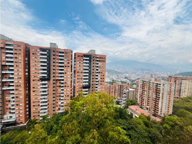 Apartamento de 3 alcobas en venta en El Poblado, Medellín, 163 m² · foto 19 de 19