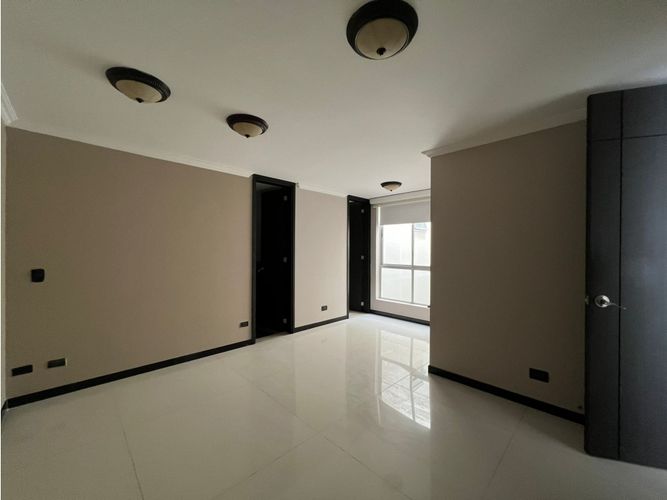 Casa de 6 alcobas en venta en San Joaquin, Medellín, 856 m² · foto 16 de 24