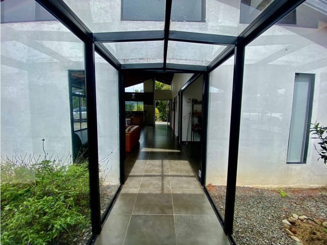 Casa de 3 alcobas en venta en Las Palmas, Medellín, 200 m² · foto 6 de 10