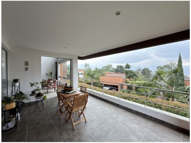 Casa de 4 alcobas en venta en Loma Del Escobero, Envigado, 304 m² · foto 7 de 24