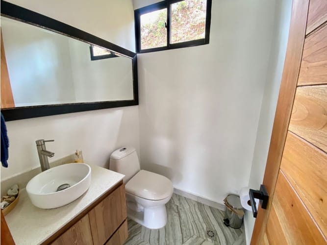 Casa de 3 alcobas en venta en Las Palmas, Medellín, 200 m² · foto 9 de 10
