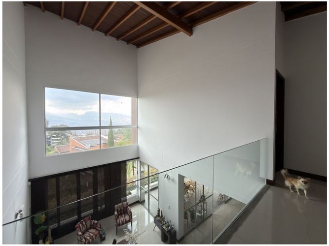 Casa de 4 alcobas en venta en Loma Del Escobero, Envigado, 304 m² · foto 13 de 24