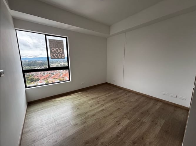 Apartamento de 3 alcobas en venta en Barro Blanco, Rionegro, 83 m² · foto 9 de 12