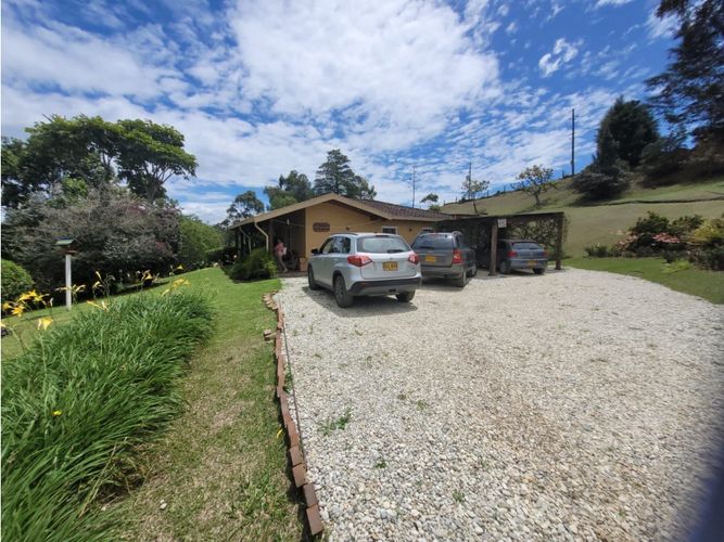 Casa de 4 alcobas en venta en San Antonio De Pereira, Rionegro, 180 m² · foto 4 de 12