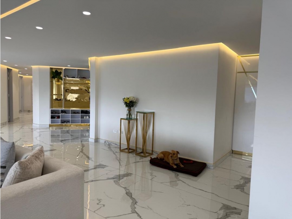 Apartamento en venta en El Poblado, Medellín · foto 5 de 24