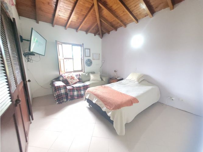 Casa de 4 alcobas en venta en San Antonio De Pereira, Rionegro, 180 m² · foto 5 de 12