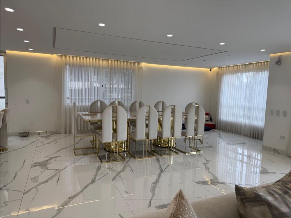 Apartamento en venta en El Poblado, Medellín · foto 6 de 24