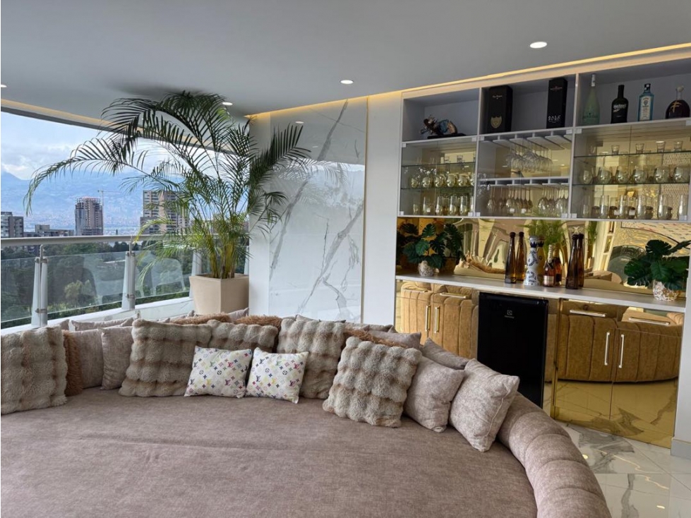Apartamento en venta en El Poblado, Medellín · foto 7 de 24