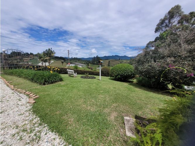 Casa de 4 alcobas en venta en San Antonio De Pereira, Rionegro, 180 m² · foto 10 de 12