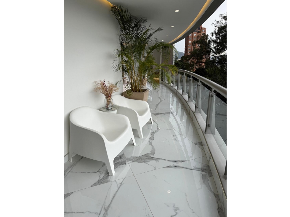 Apartamento en venta en El Poblado, Medellín · foto 12 de 24