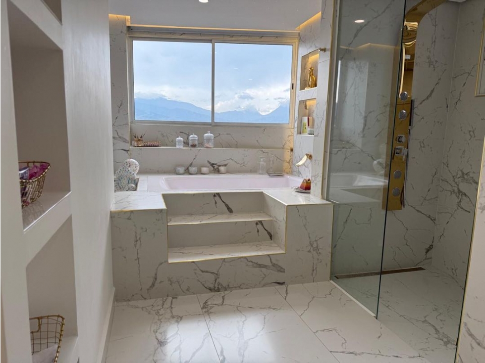 Apartamento en venta en El Poblado, Medellín · foto 24 de 24