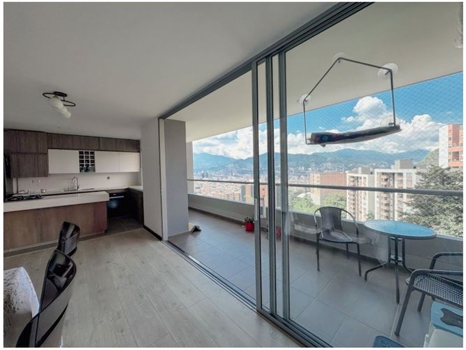Apartamento de 3 alcobas en venta en Belén Aliadas, Medellín, 140 m² · foto 5 de 13