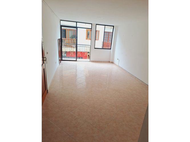 Apartamento de 3 alcobas en venta en El Porvenir, Marinilla, 82 m² · foto 2 de 16