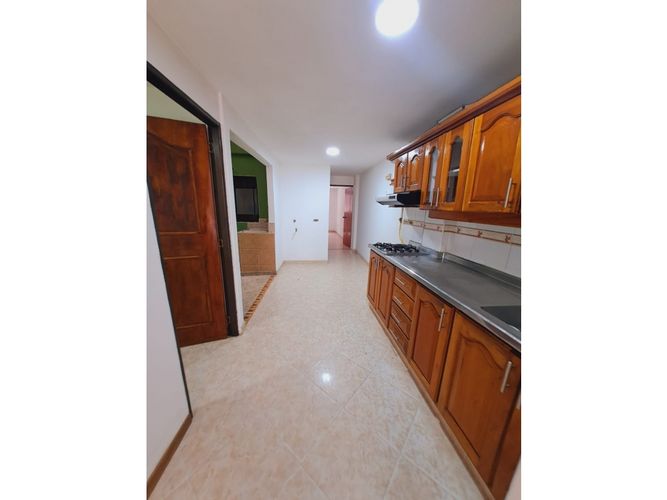 Apartamento de 3 alcobas en venta en El Porvenir, Marinilla, 82 m² · foto 4 de 16