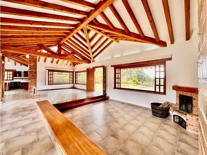 Casa de 5 alcobas en venta en Llano Grande, Rionegro, 350 m² · foto 6 de 18