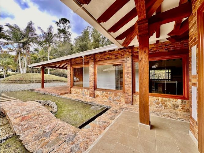 Casa de 5 alcobas en venta en Llano Grande, Rionegro, 350 m² · foto 14 de 18