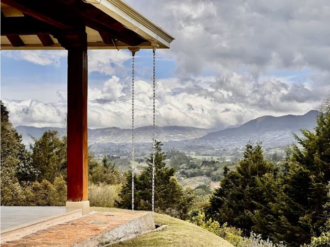 Casa de 5 alcobas en venta en Llano Grande, Rionegro, 350 m² · foto 15 de 18