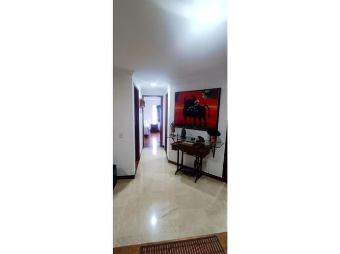 Apartamento de 2 alcobas en venta en Los Balsos, Medellín, 128 m² · foto 3 de 16