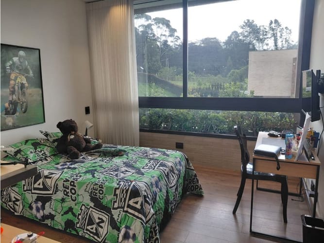 Casa de 3 alcobas en venta en Loma Del Indio, Medellín, 450 m² · foto 4 de 9