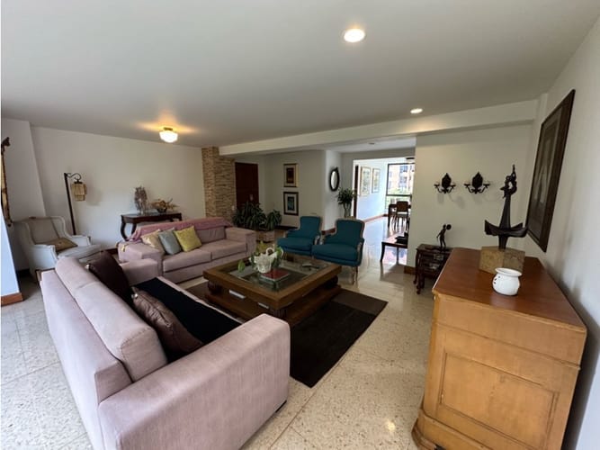 Apartamento en venta en El Poblado, Medellín · foto 6 de 24