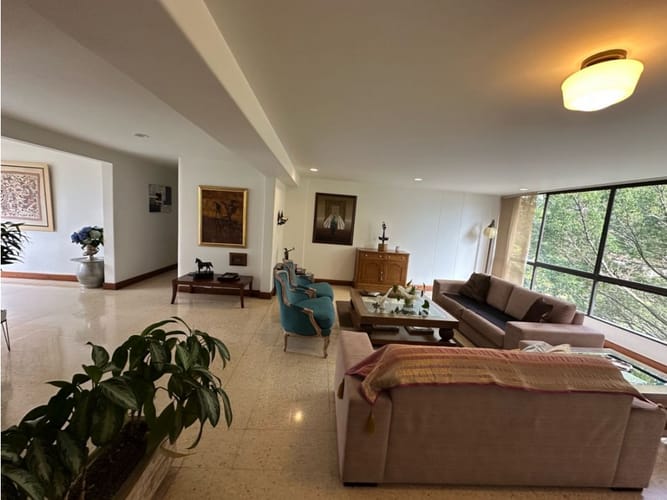 Apartamento en venta en El Poblado, Medellín · foto 7 de 24