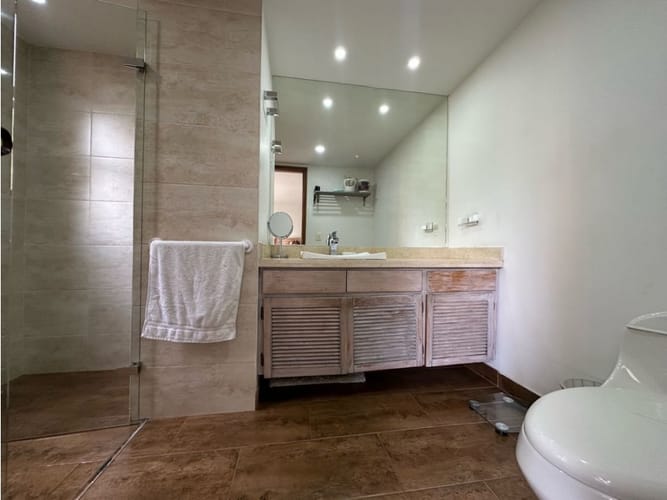 Apartamento en venta en El Poblado, Medellín · foto 19 de 24