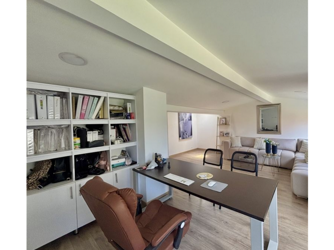 Casa de 4 alcobas en venta en Los Naranjos, Medellín, 240 m² · foto 10 de 21