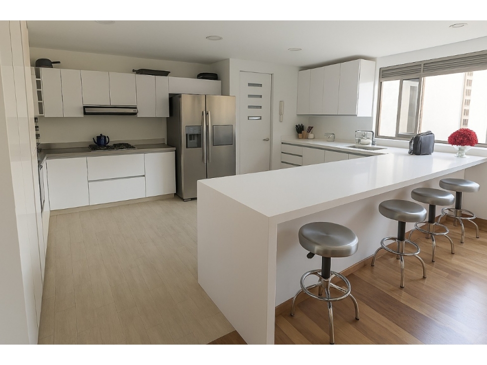3BR Apartment in El Poblado (245 m²) for Sale