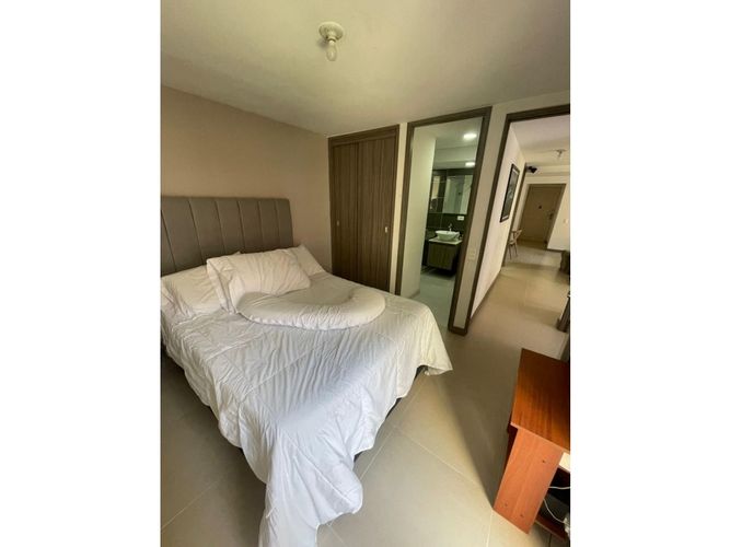 Apartamento de 2 alcobas en venta en Laureles, Medellín, 78 m² · foto 6 de 8