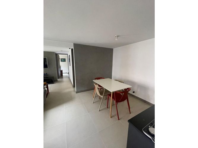 Apartamento de 2 alcobas en venta en Laureles, Medellín, 78 m² · foto 7 de 8